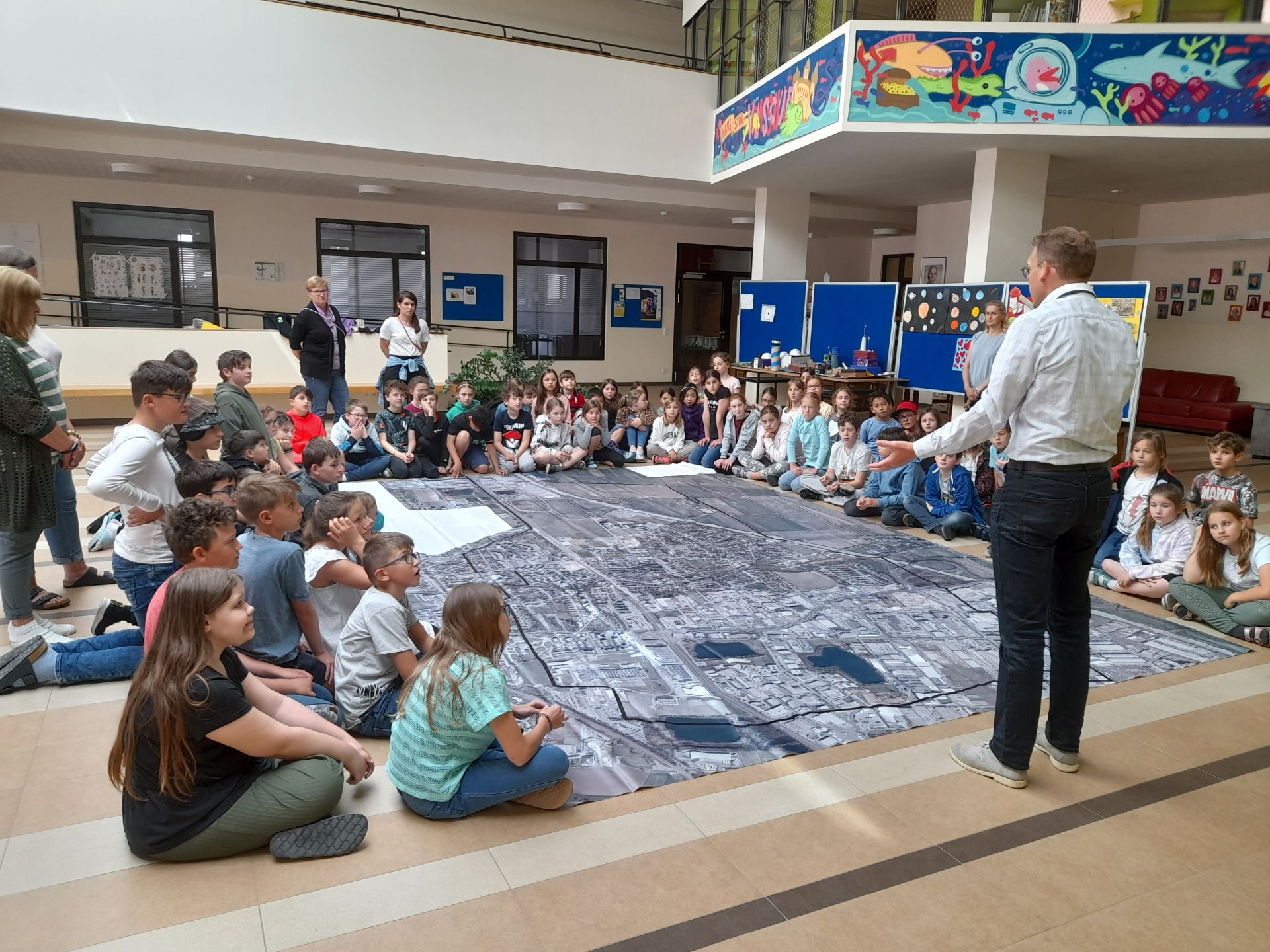 Der bewegte Schulweg - Kinder machen uns Klimafit