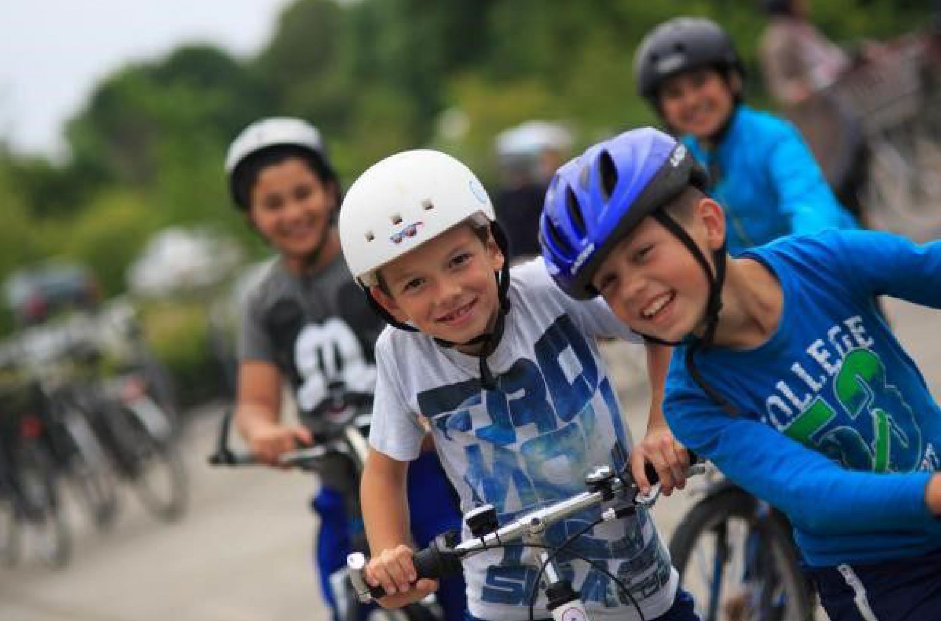 Happy Biking School