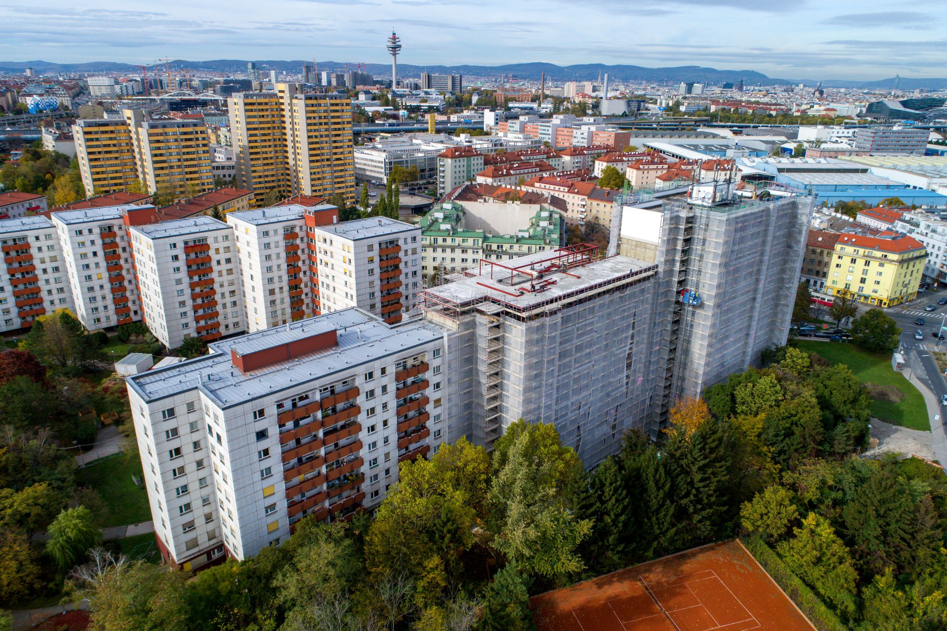 Implimentierung E-Mobilität/E-Carsharing anhand des Beispiels 1110 Wien, Hauffgasse 37-47